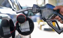 Akaryakıtta tabela yeniden değişiyor: Motorine zam bekleniyor